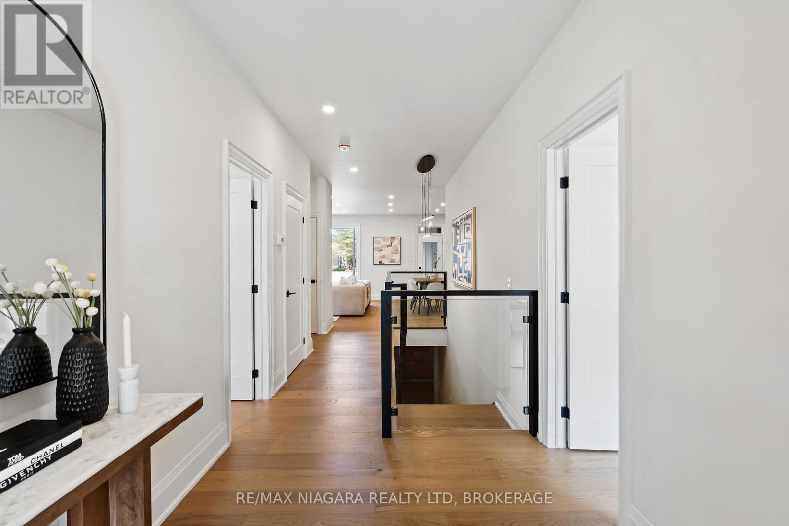 16 ACCURSI CRESCENT - 7