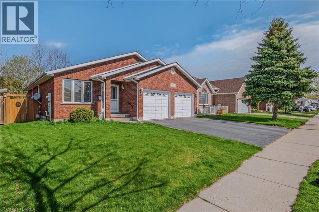 44 DONEGAL Drive - 2