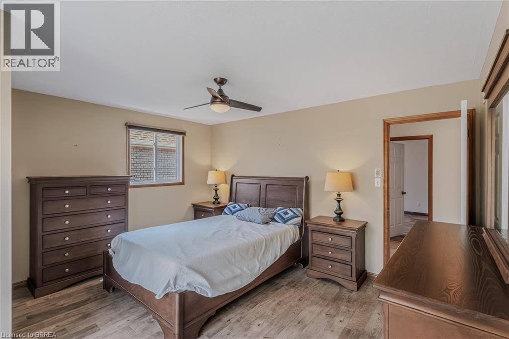 44 DONEGAL Drive - 18