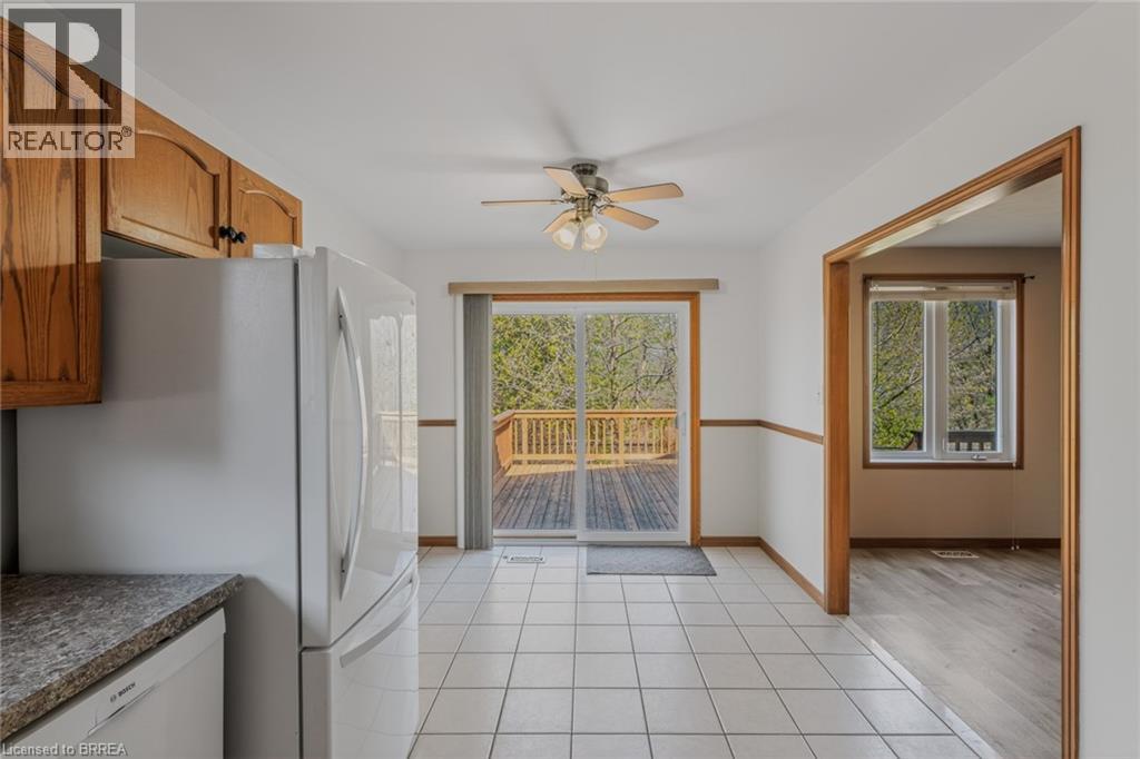 44 DONEGAL Drive - 12