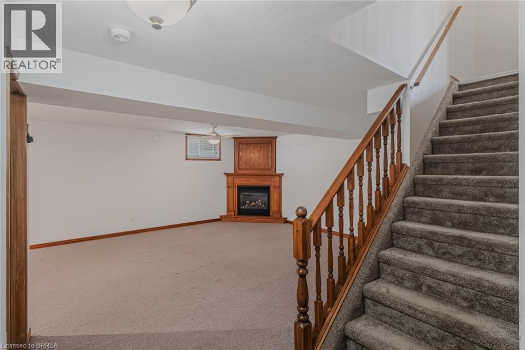 44 DONEGAL Drive - 24