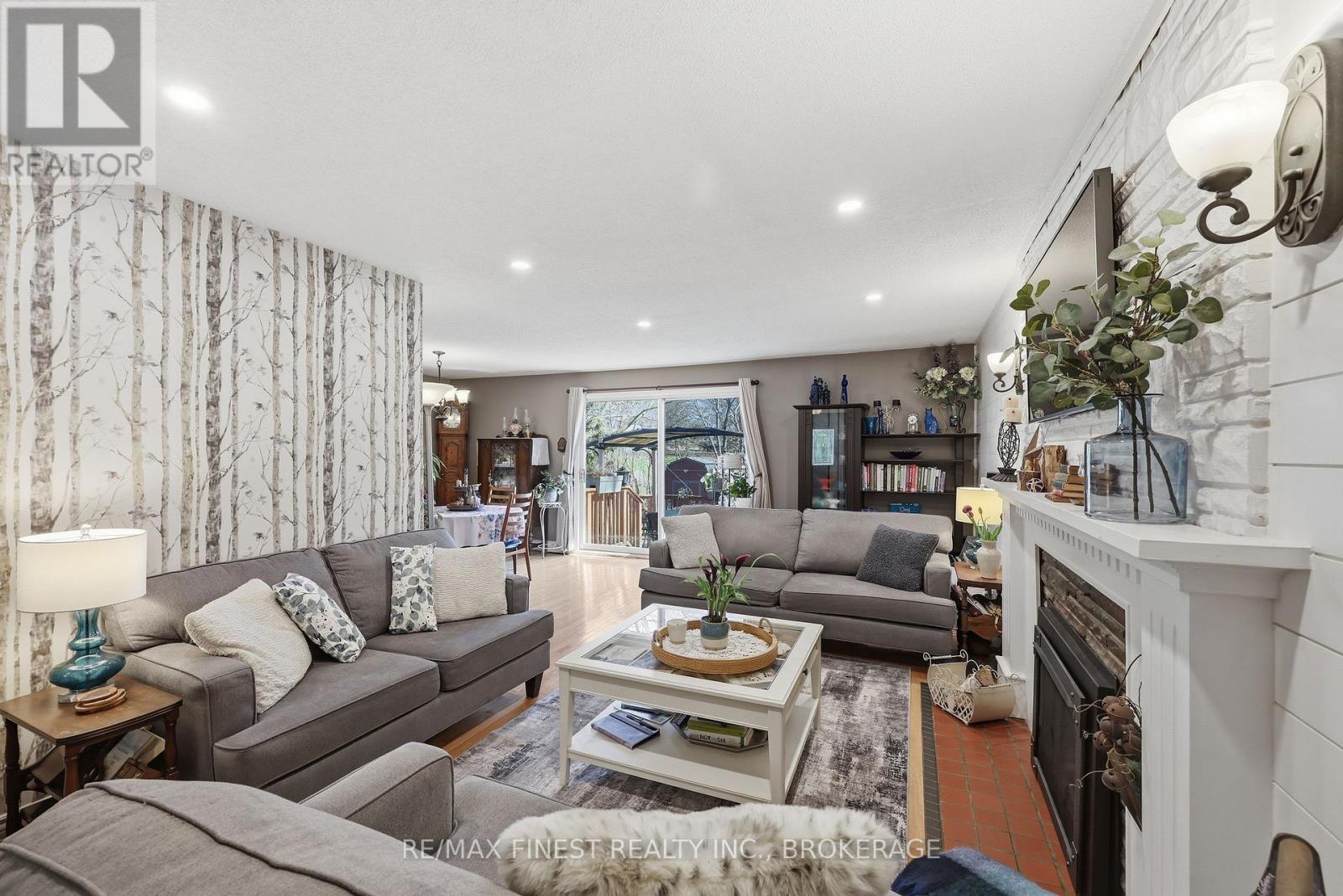 316 GLENGARRY ROAD - 21