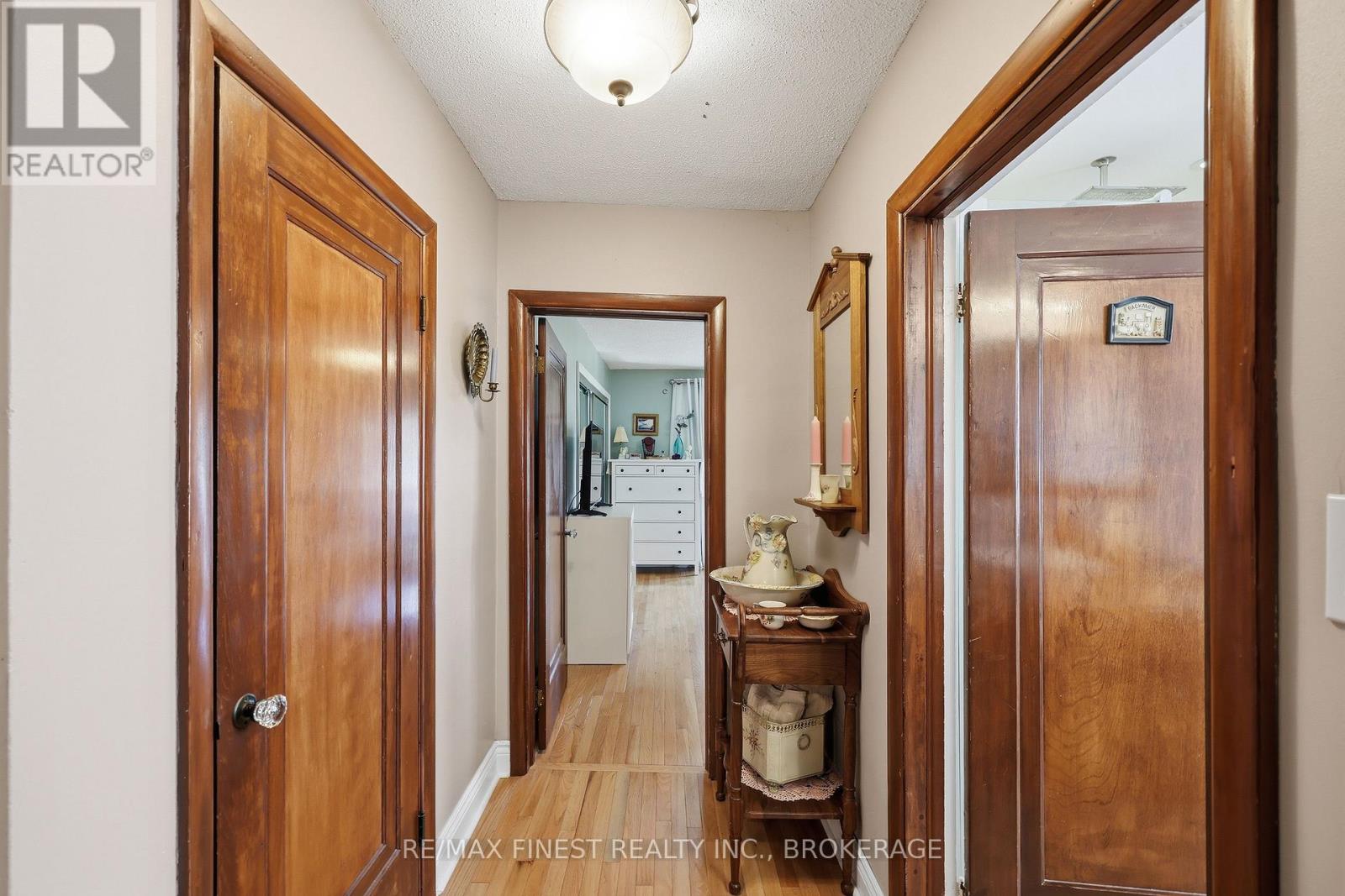 316 GLENGARRY ROAD — photo 31