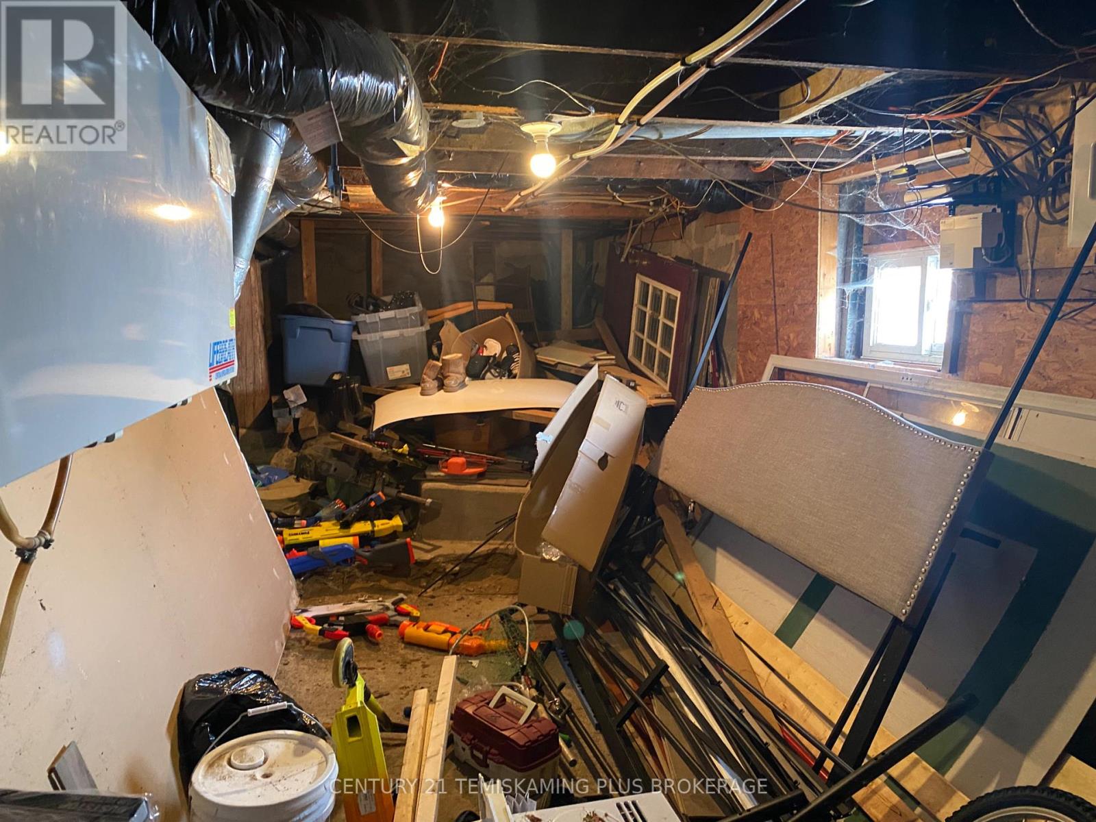 Crawl space