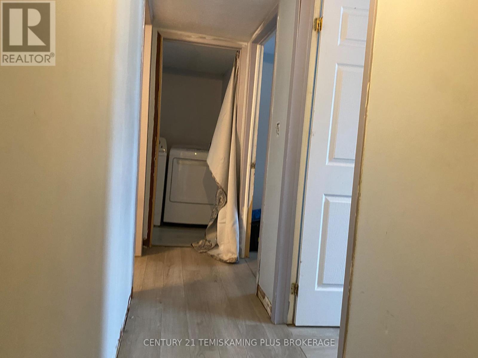 31 GRANDVIEW AVENUE — photo 4