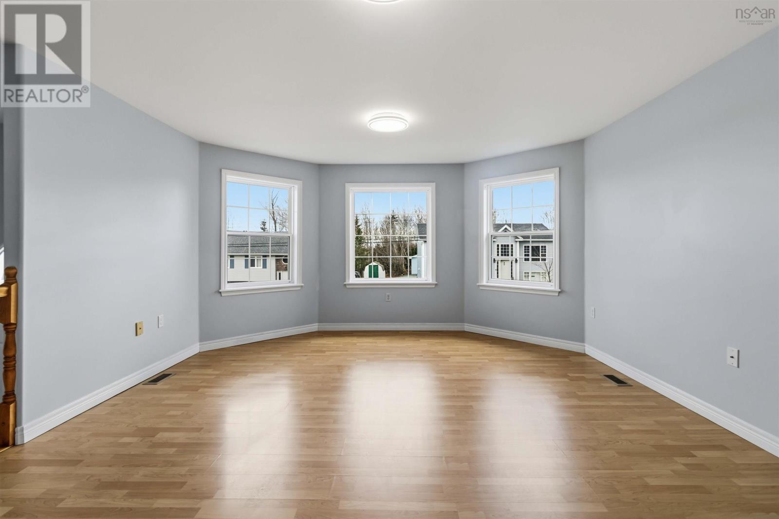 Property 7 of 43 of 90 Serocco Crescent