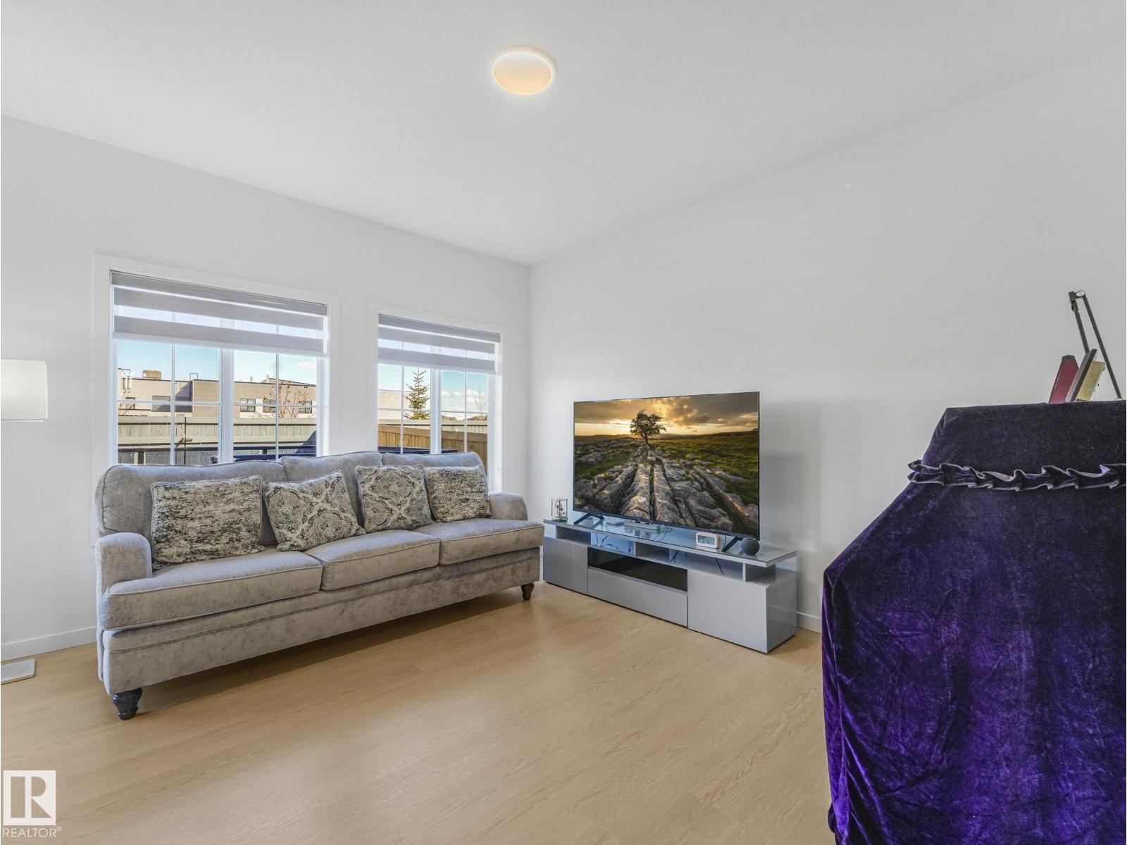 4851 KINNEY RD SW, Edmonton