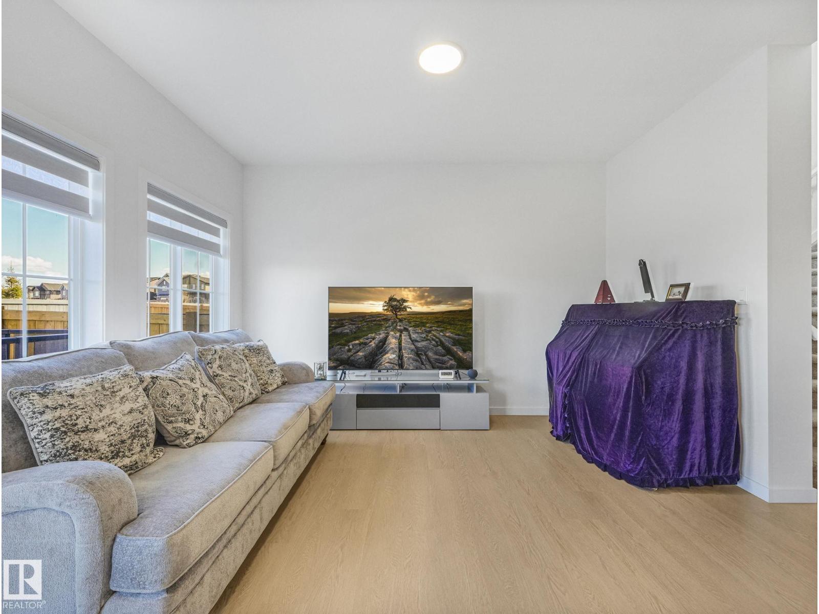 4851 KINNEY RD SW, Edmonton