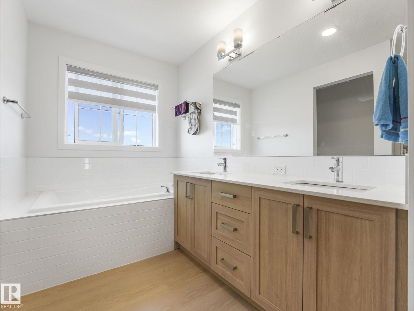 4851 KINNEY RD SW, Edmonton