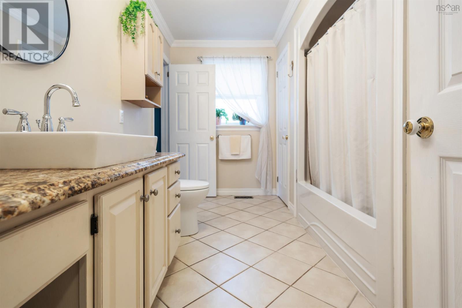 Property 32 of 46 of 156 Teviot Place