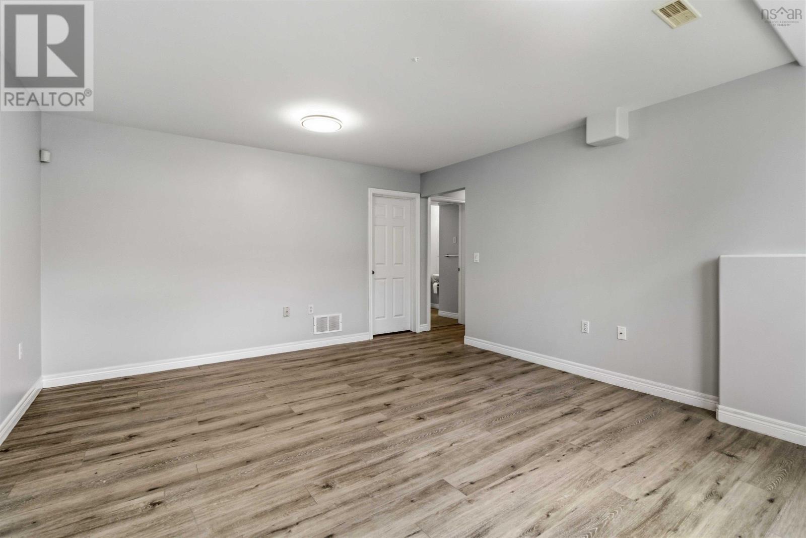 Property 21 of 43 of 90 Serocco Crescent