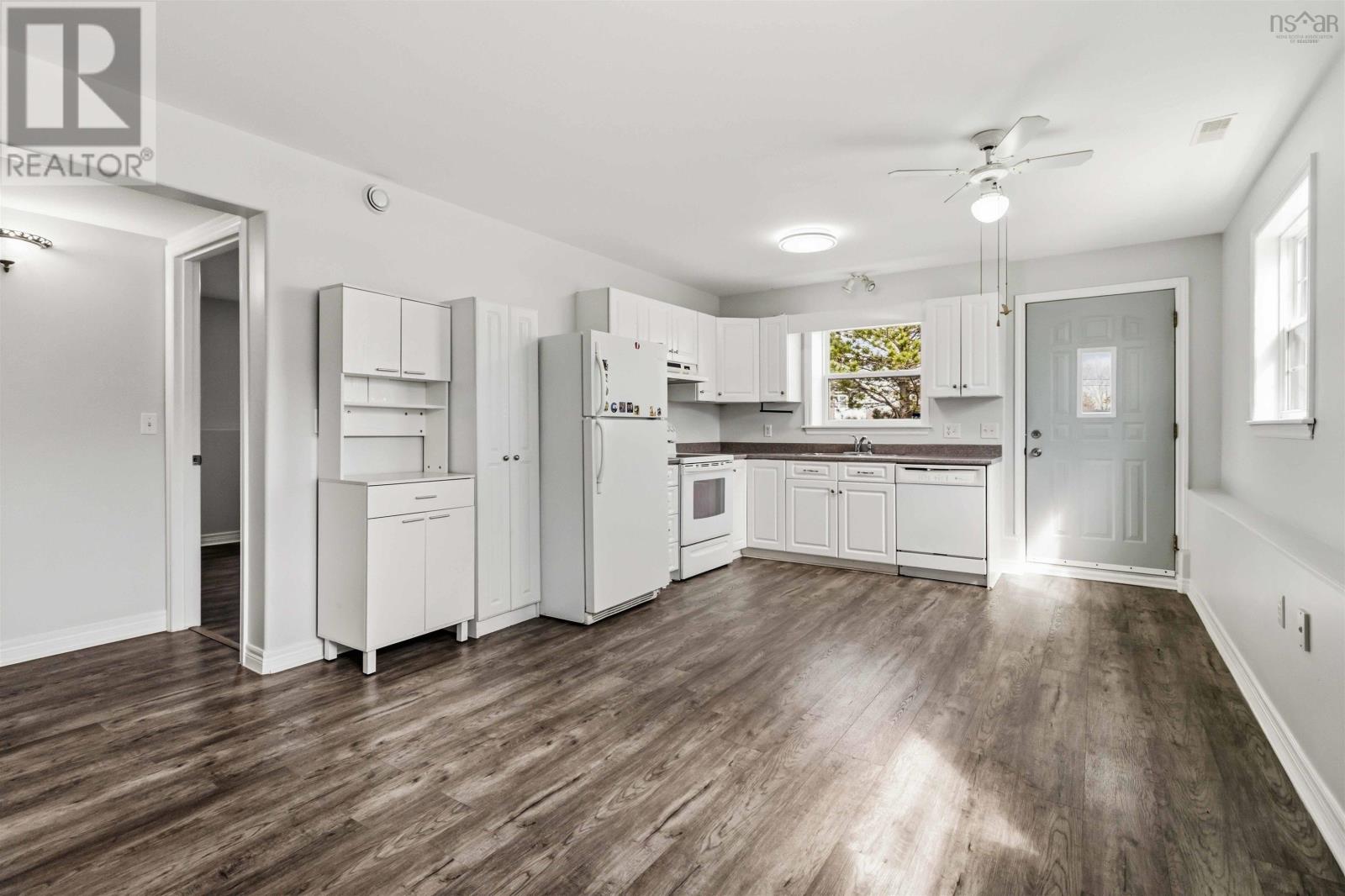 Property 31 of 43 of 90 Serocco Crescent