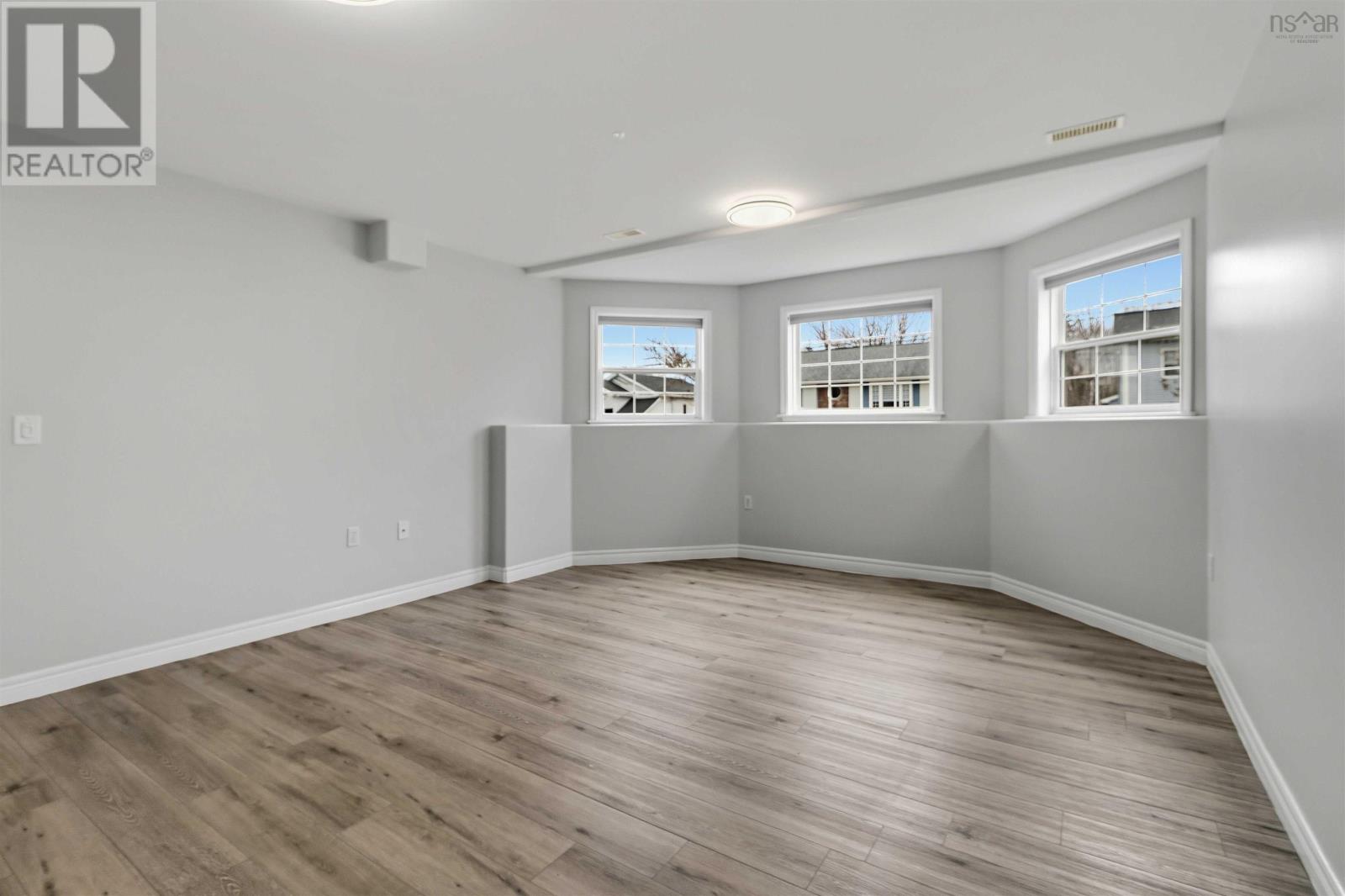 Property 20 of 43 of 90 Serocco Crescent