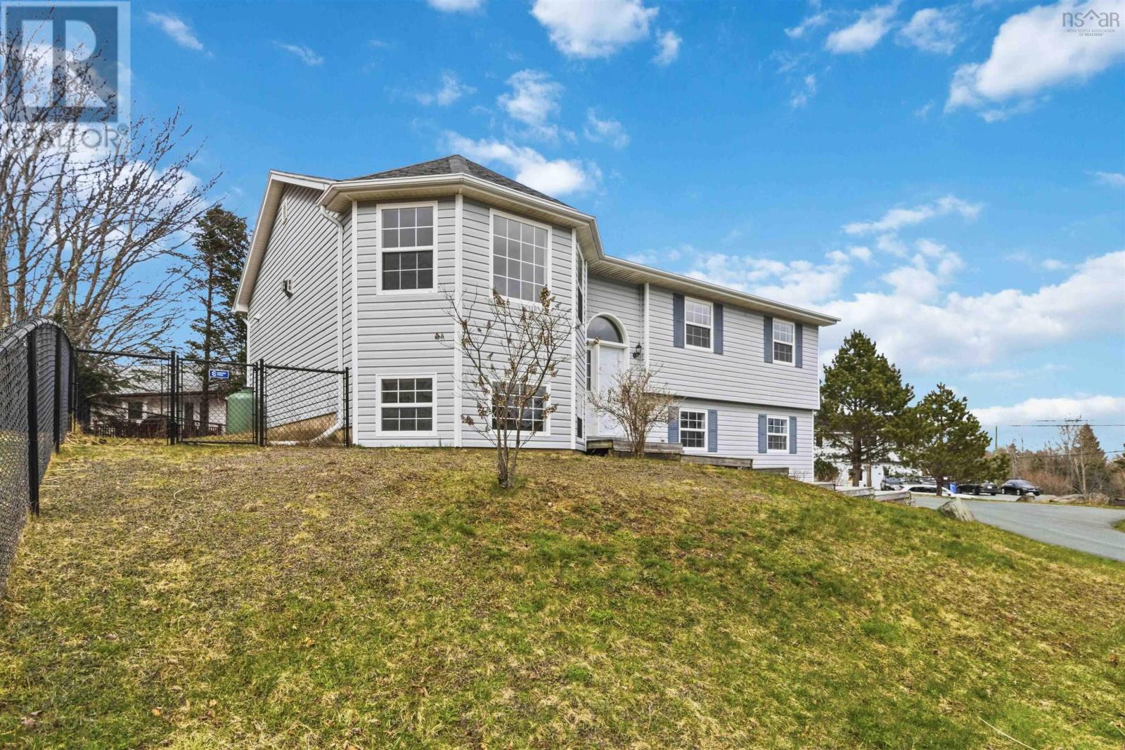 Property 3 of 43 of 90 Serocco Crescent