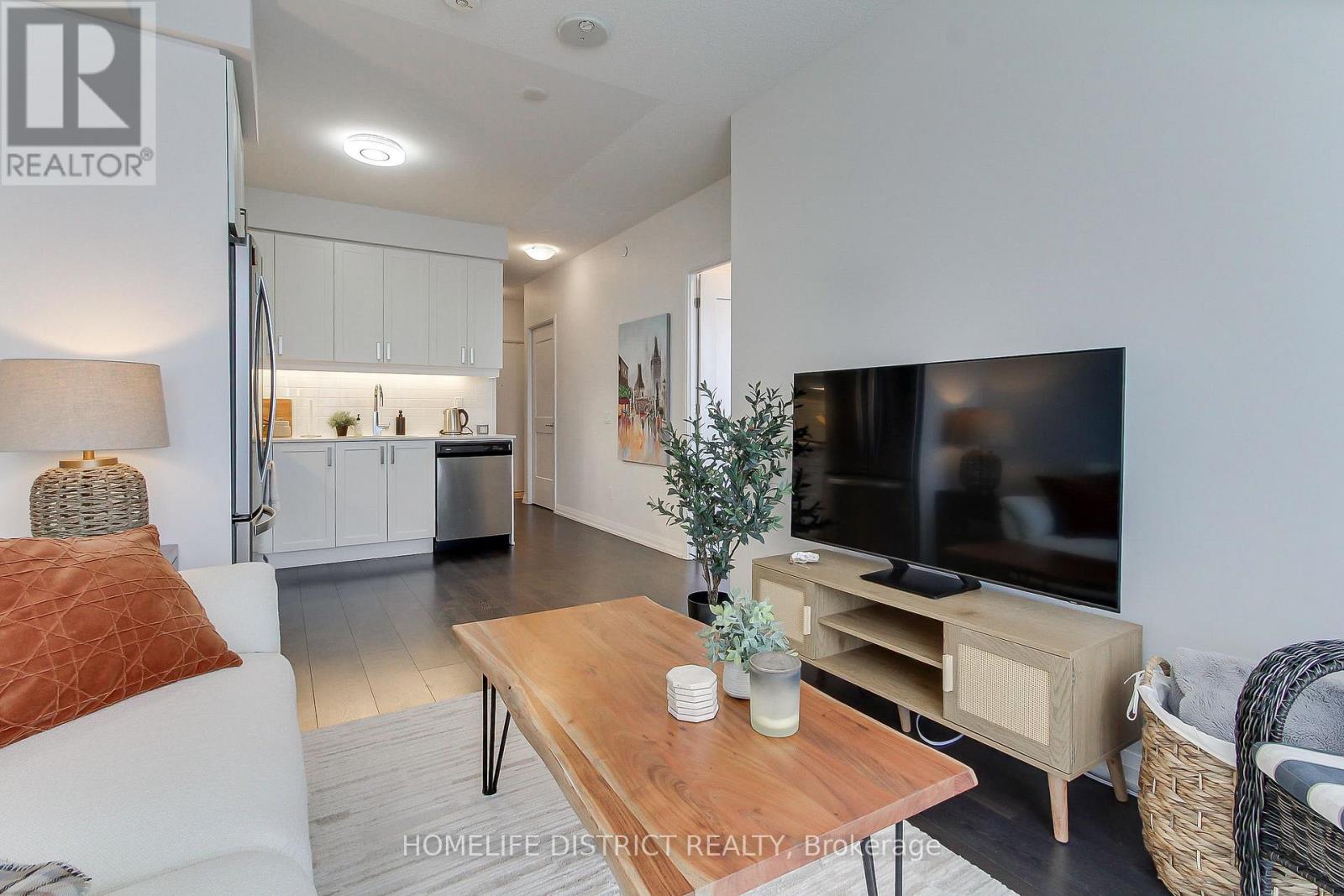 #717 7895 JANE STREET - 15