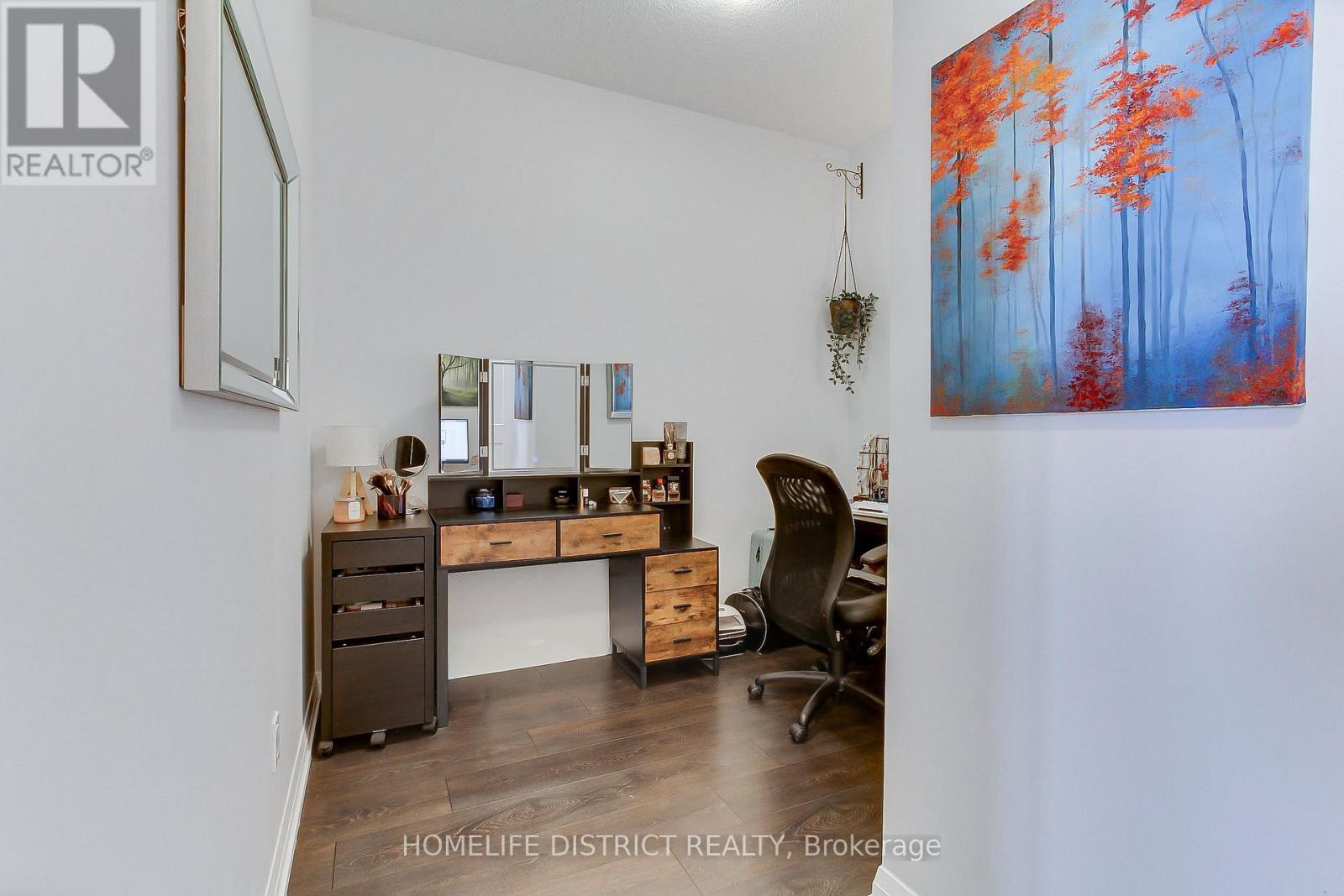 #717 7895 JANE STREET - 24