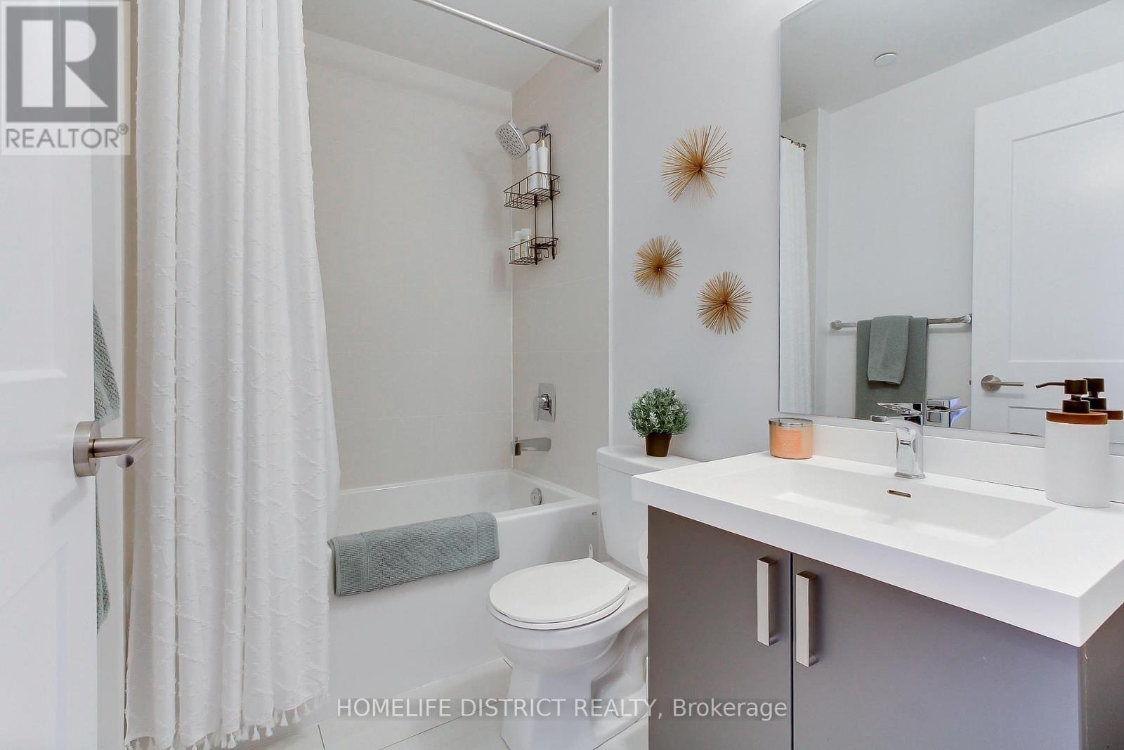 #717 7895 JANE STREET - 25