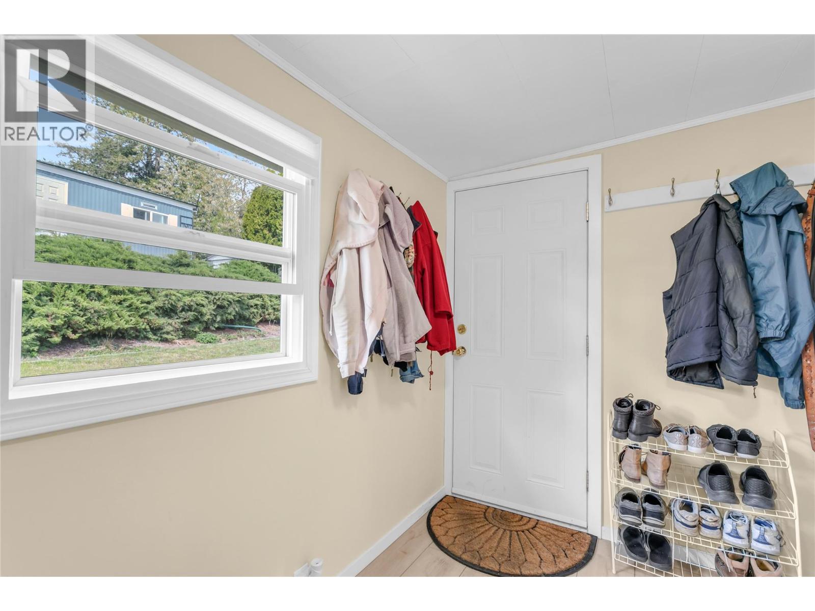 12022 Pretty Road Unit# 16, Lake Country