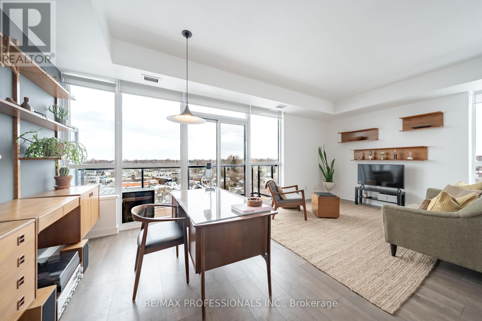#811 11 SUPERIOR AVENUE - 23