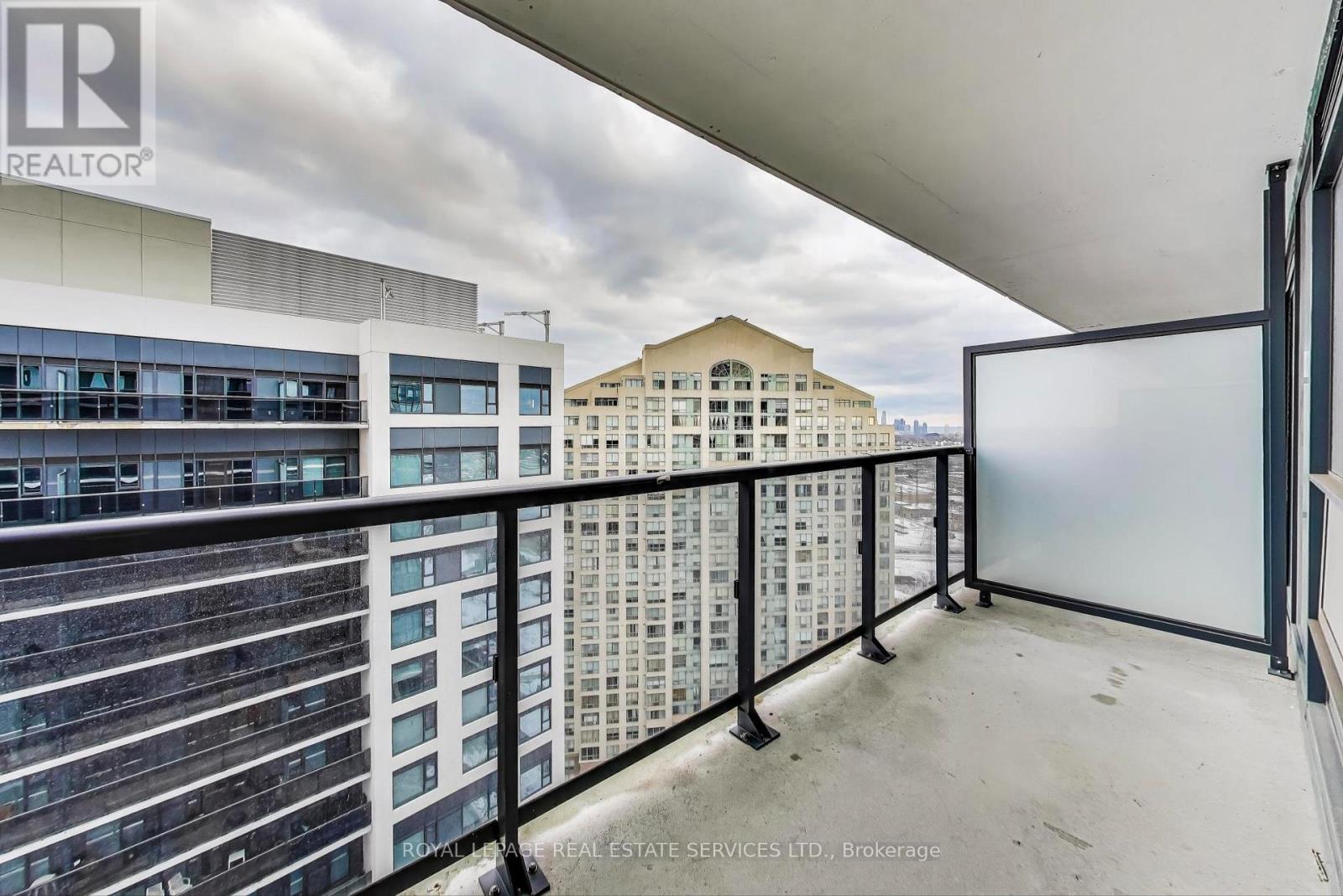 #2006 30 SAMUEL WOOD WAY - 14