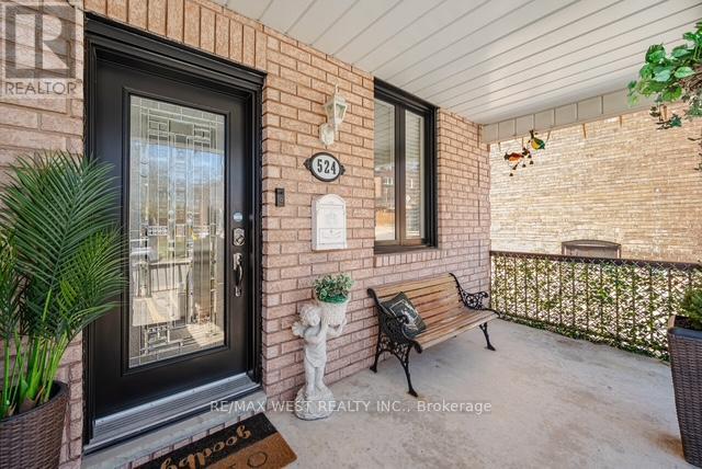 524 SALEM AVENUE N - photo 2