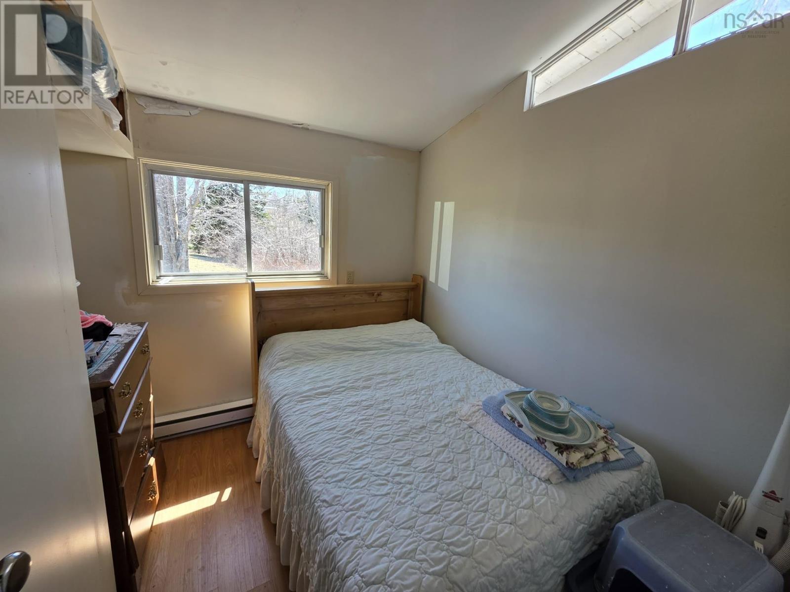 Property 11 of 17 of 15 Maceachern Crescent