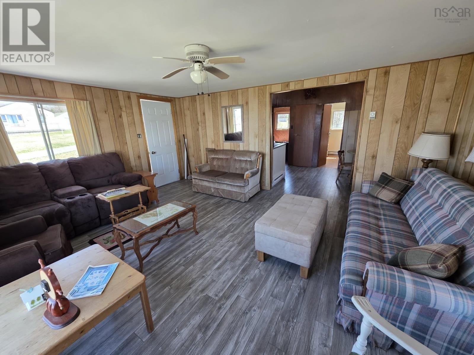 Property 6 of 17 of 15 Maceachern Crescent