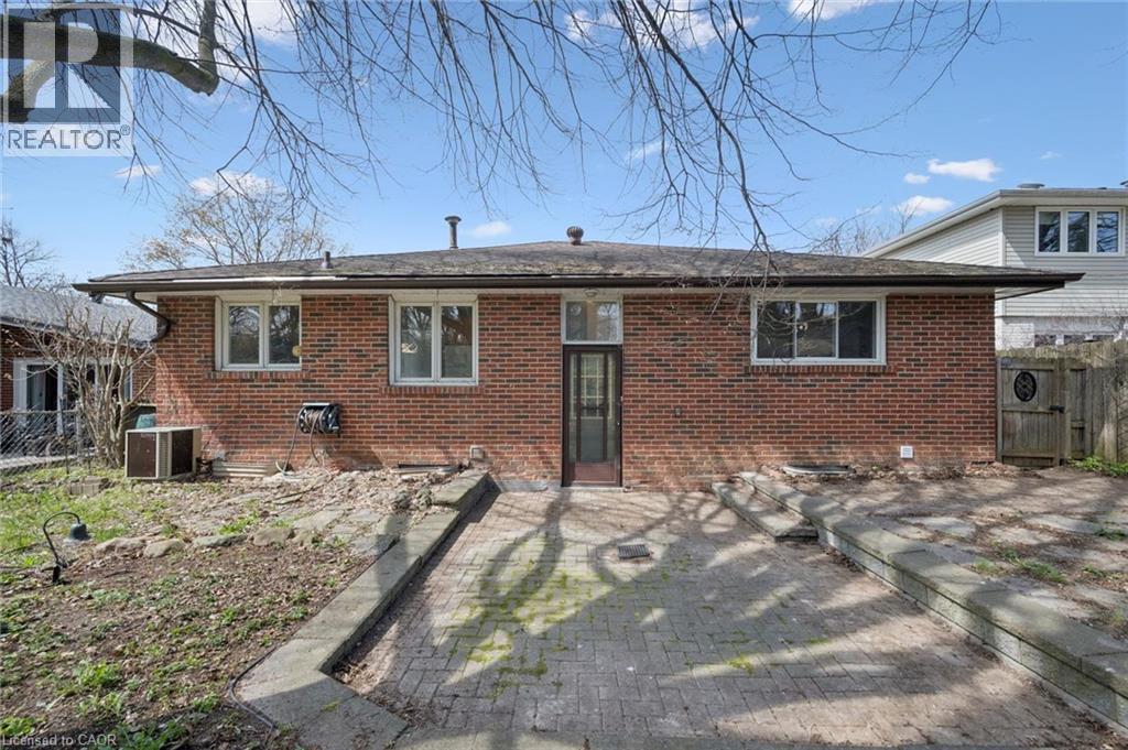 27 SILVERSPRING Crescent - 48