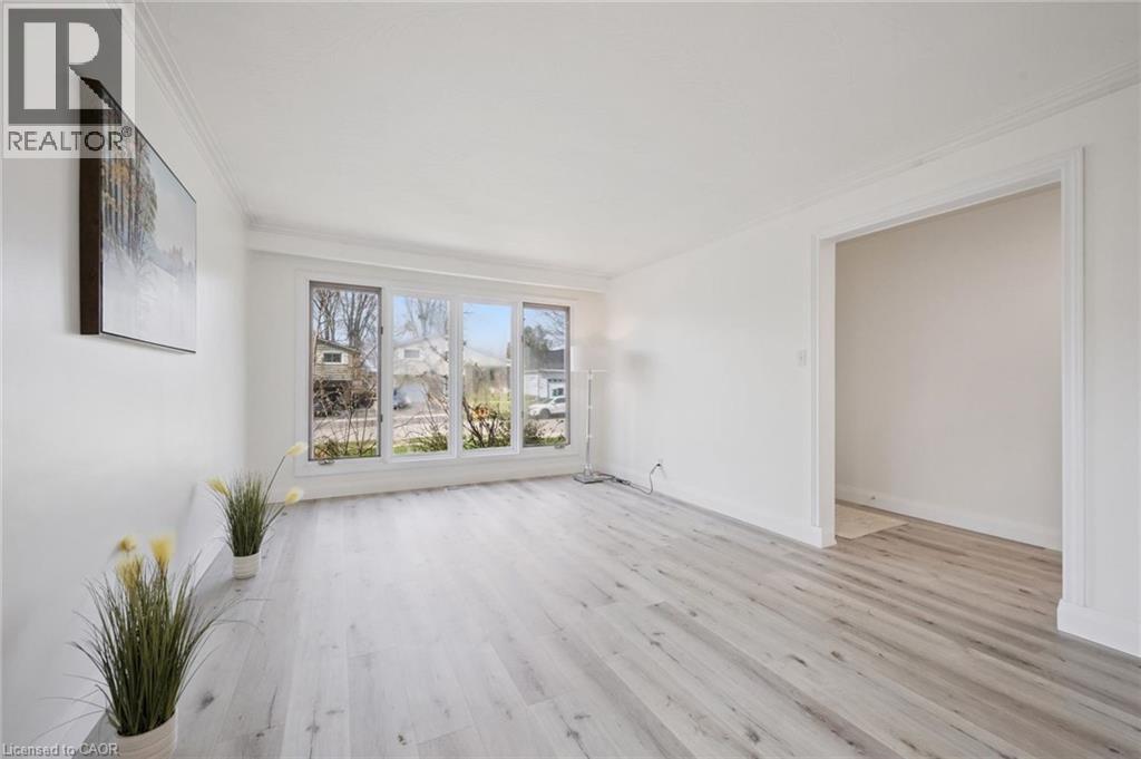 27 SILVERSPRING Crescent - 7