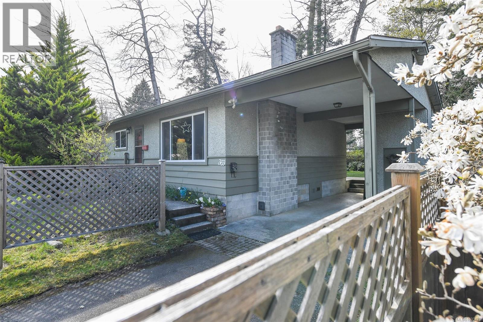 369 Douglas St — photo 33