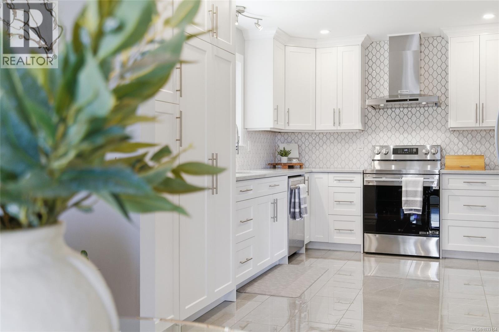 3006 King Richard Dr - Image 3