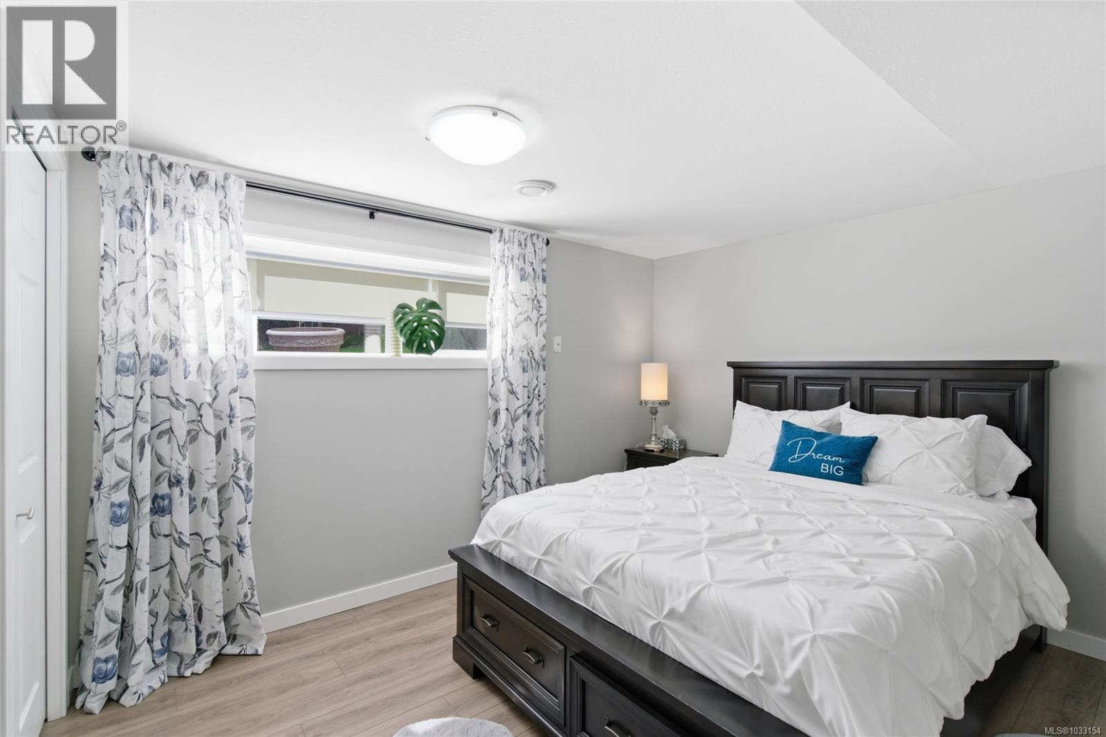 3006 King Richard Dr - 30