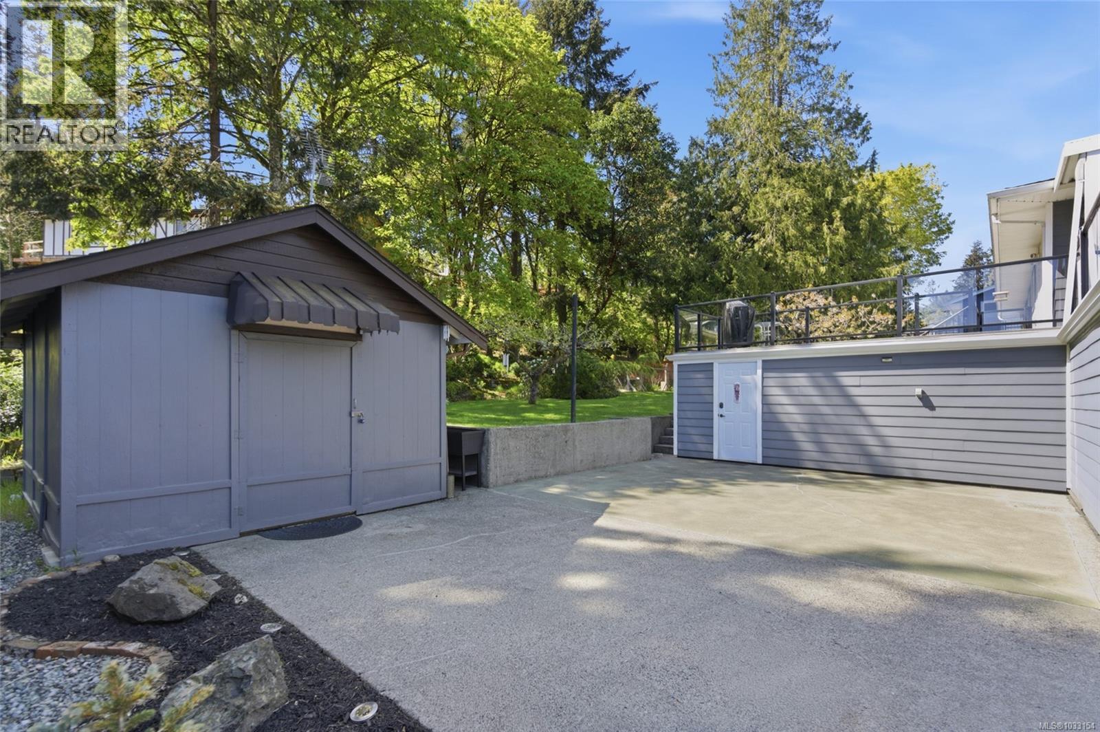 3006 King Richard Dr - 54