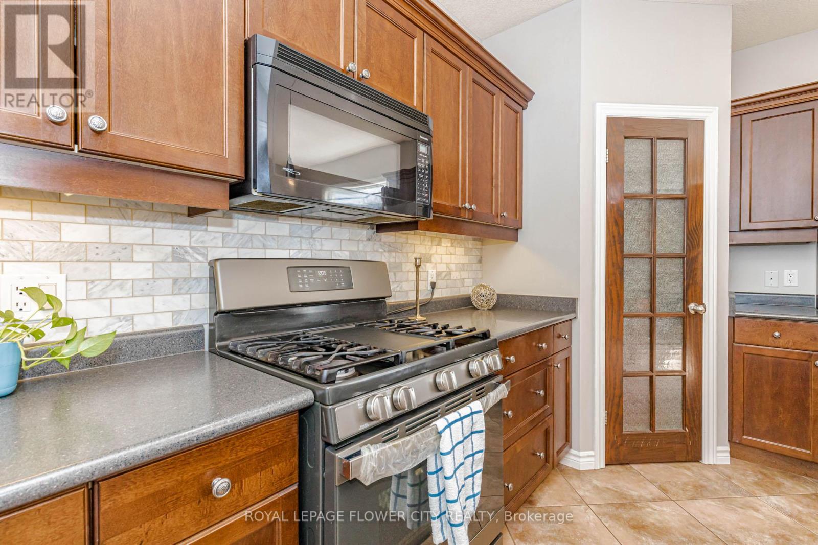 1698 HEALY ROAD - 19