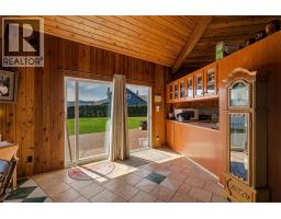 Kitchen - 1322 & 1318 Deodar Road, Scotch Creek, BC V0E1M5 Photo 10