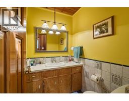1322 & 1318 Deodar Road, Scotch Creek, BC V0E1M5 Photo 23