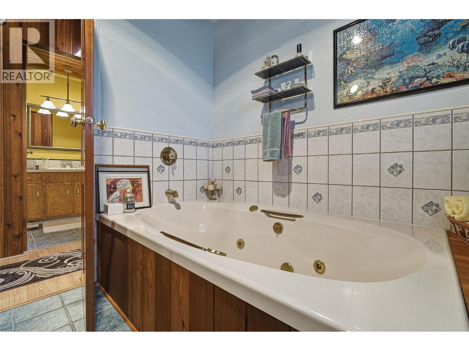 1322 & 1318 Deodar Road - 22