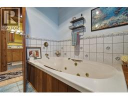 1322 & 1318 Deodar Road, Scotch Creek, BC V0E1M5 Photo 22