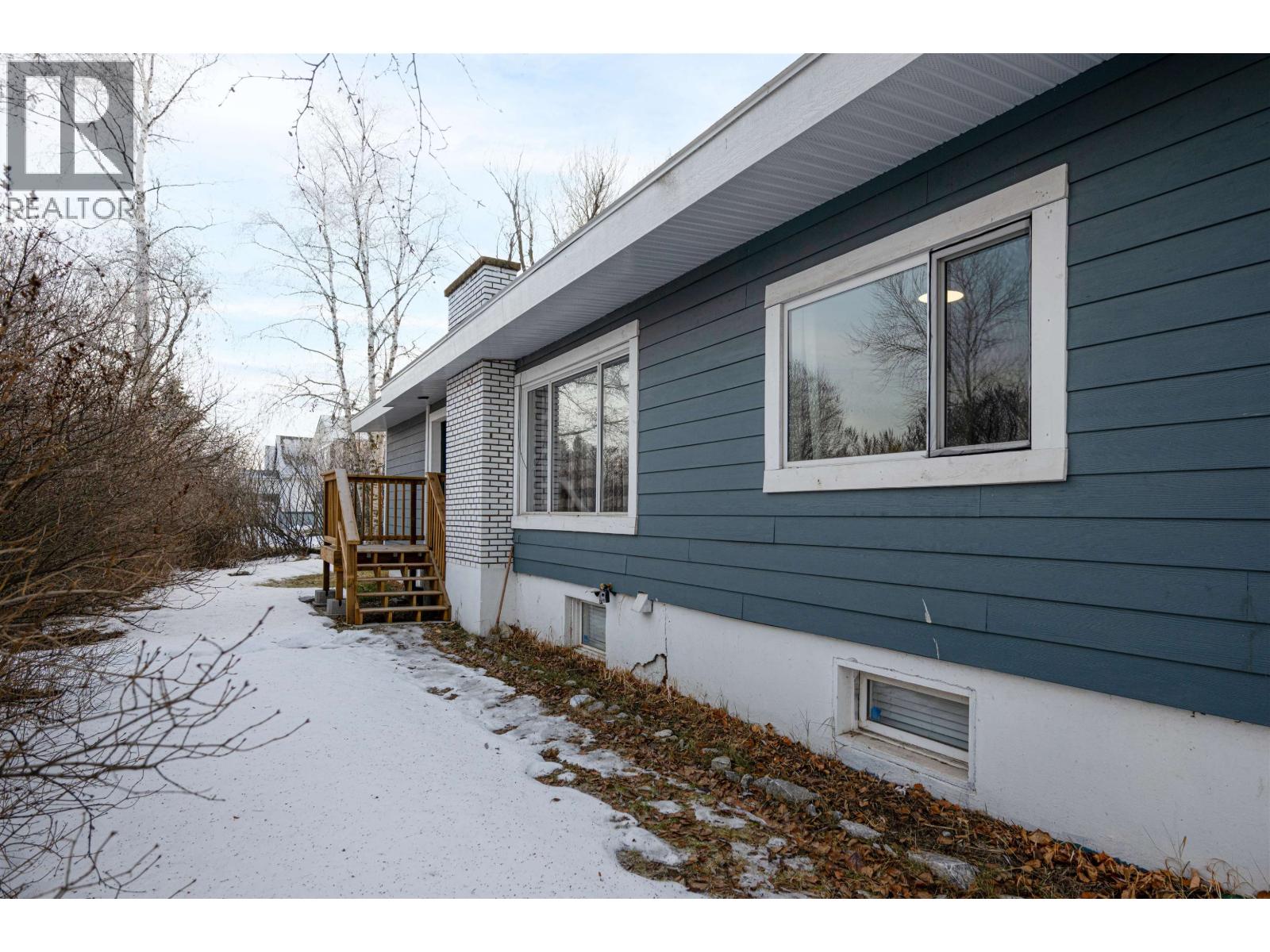 585 GILLETT STREET, Prince George