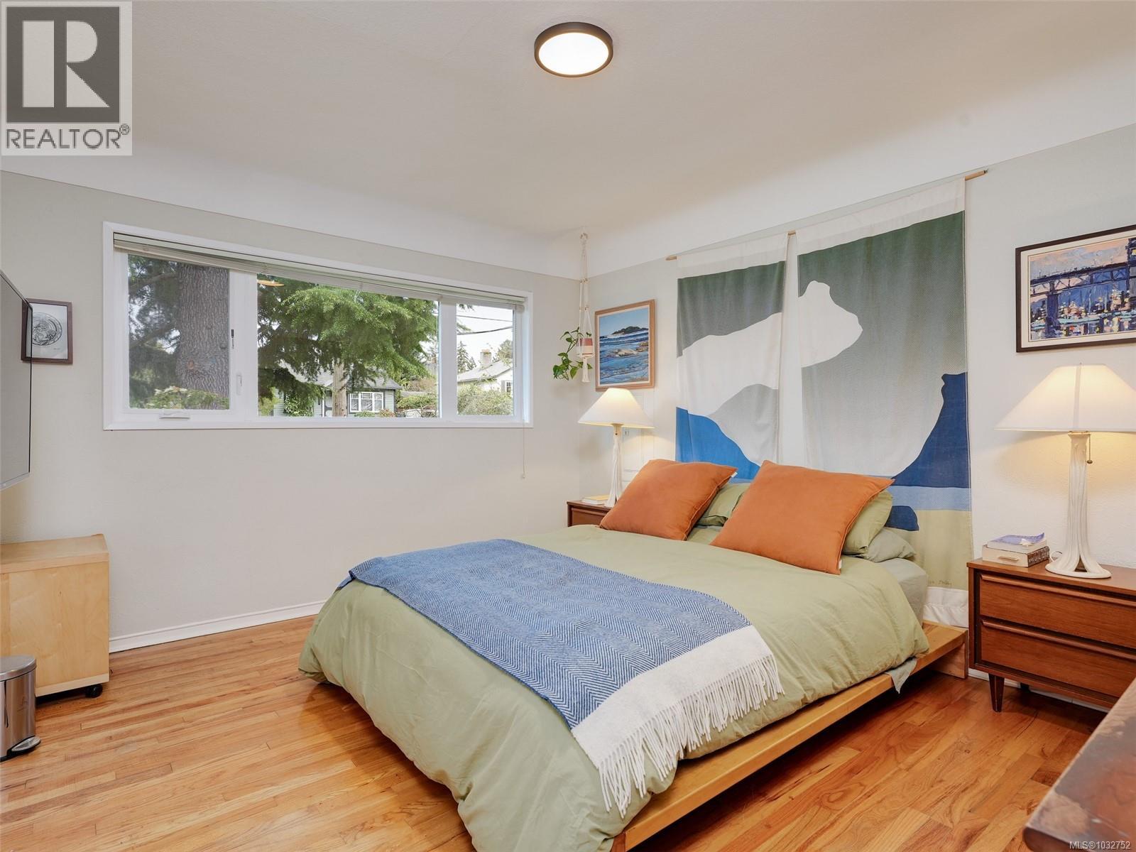  444 Walter Avenue, Saanich