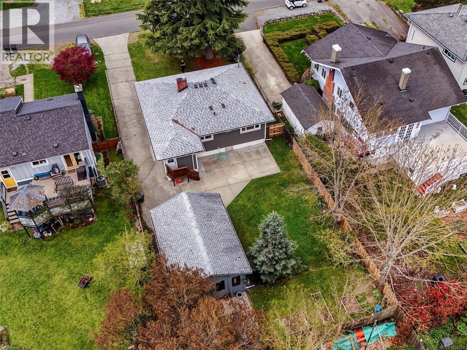  444 Walter Avenue, Saanich