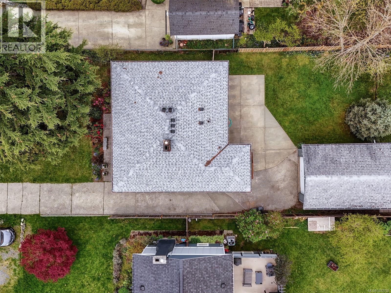  444 Walter Avenue, Saanich