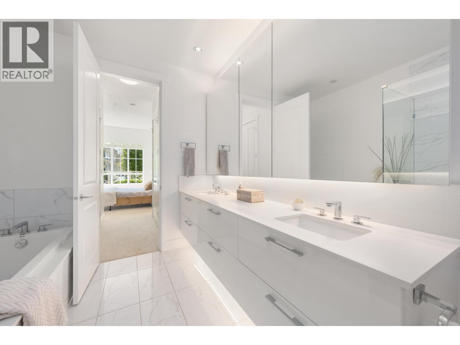 #125-5535 ADMIRAL WAY Way, Delta