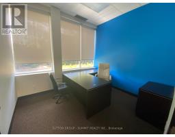 103 - 2865 Bristol Circle, Oakville, ON L6H6X5 Photo 10
