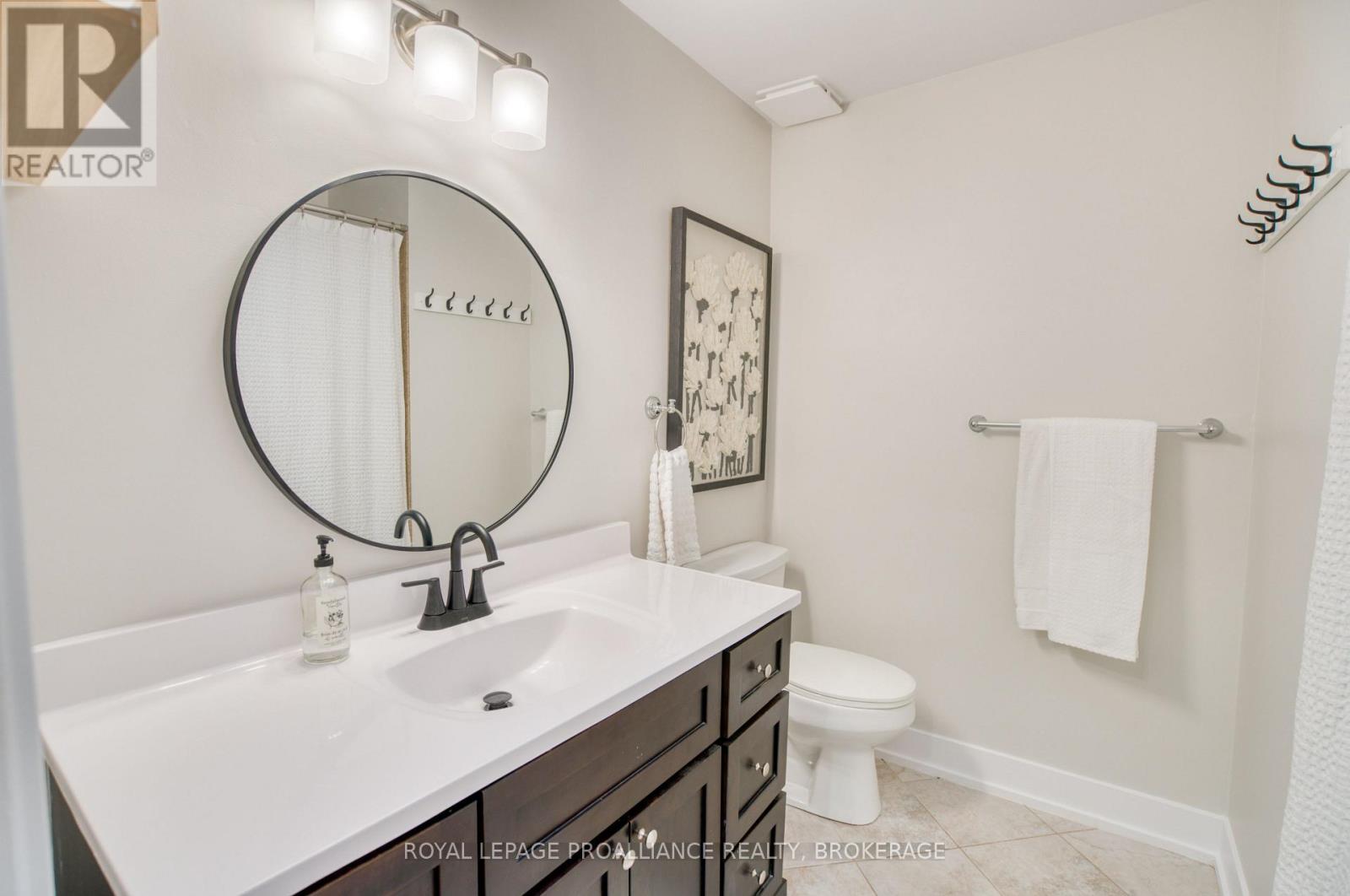 59 FAIRWAY HILL CRESCENT — photo 18