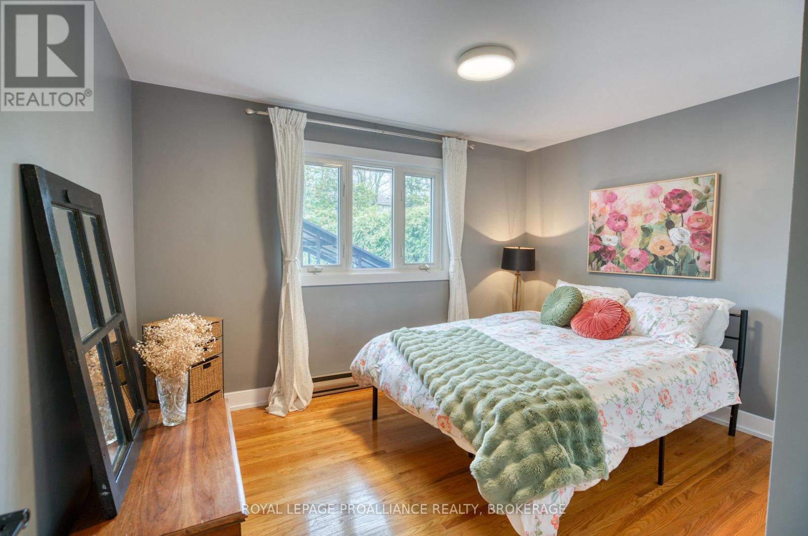59 FAIRWAY HILL CRESCENT — photo 22