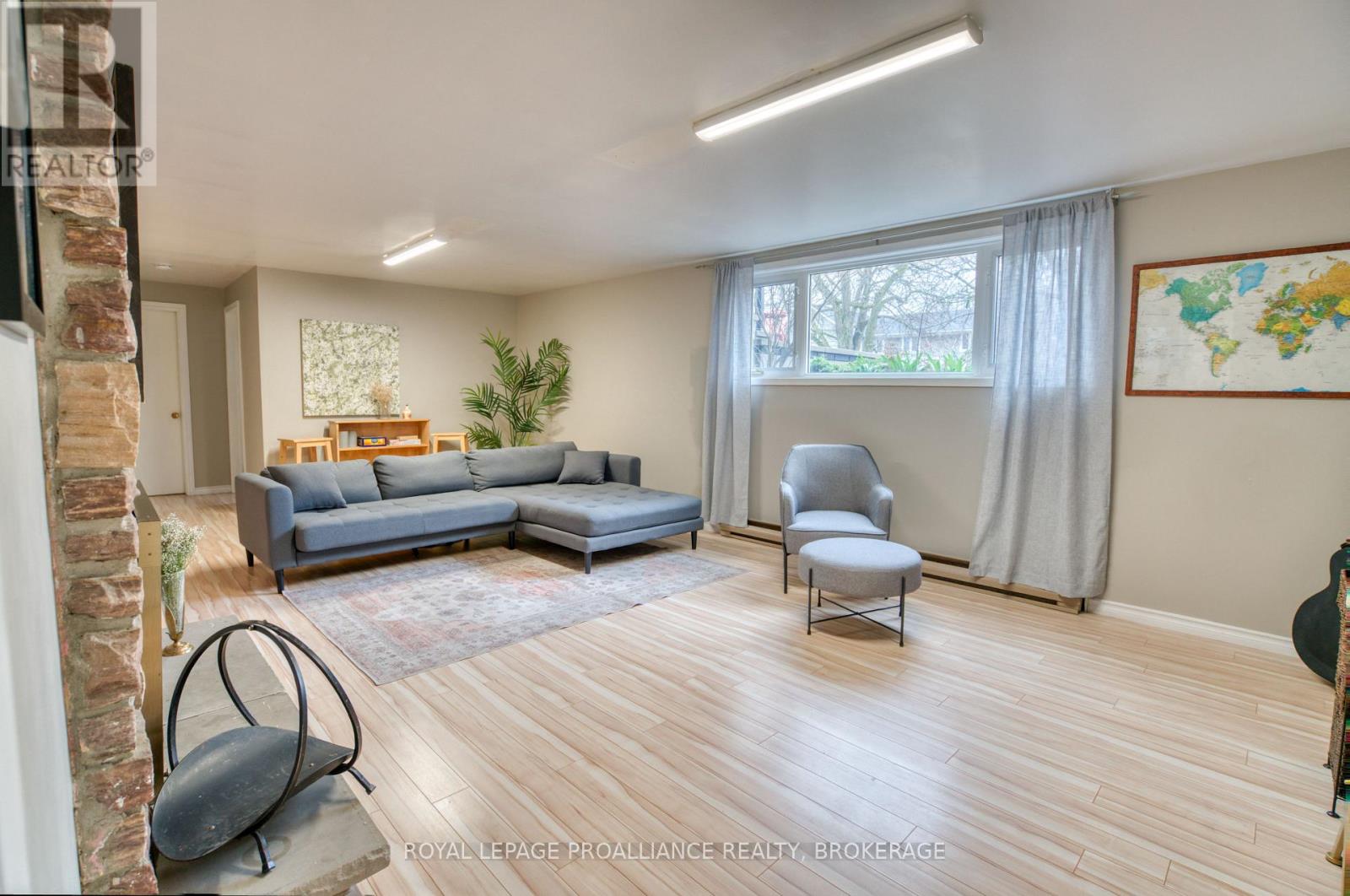 59 FAIRWAY HILL CRESCENT — photo 38