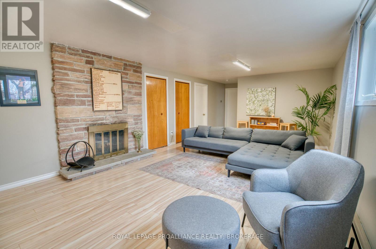 59 FAIRWAY HILL CRESCENT — photo 39