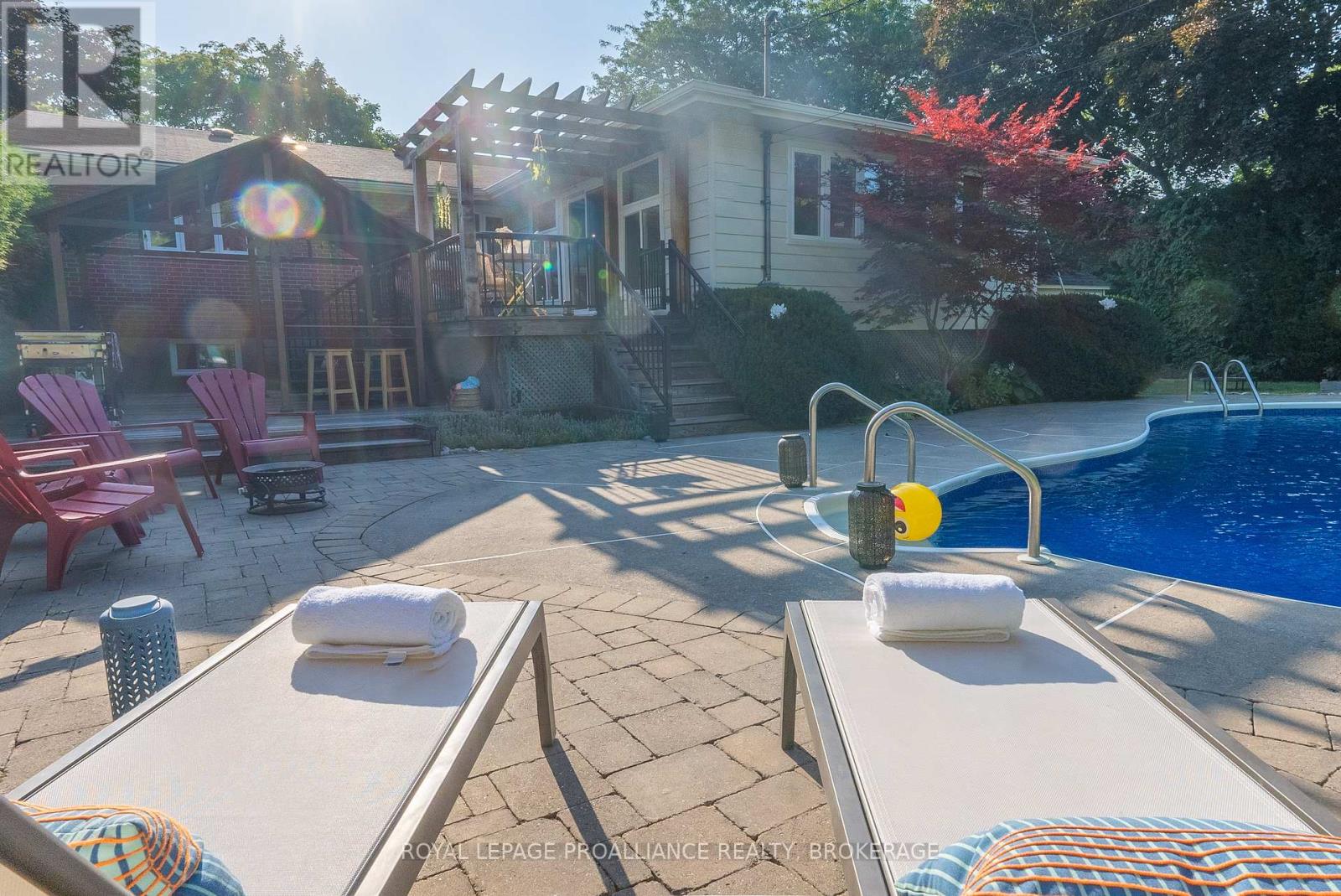 59 FAIRWAY HILL CRESCENT — photo 42