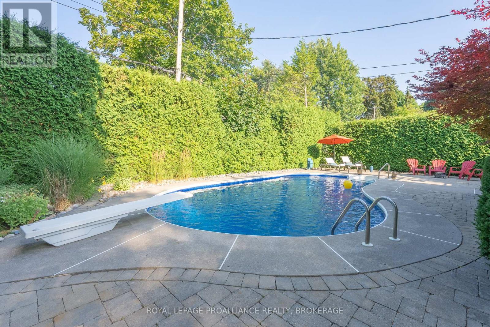 59 FAIRWAY HILL CRESCENT — photo 46